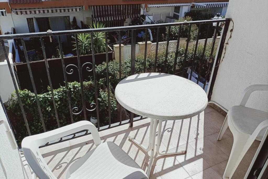 2 Bedroom Townhouse In Beautiful Gated Complex เบนิดอร์ม ภายนอก รูปภาพ